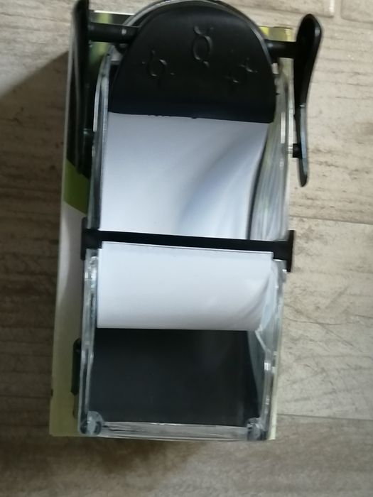 Уред за завиване на суши и сърми