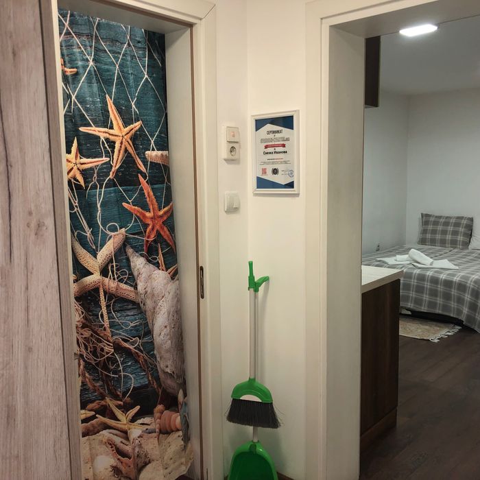 Нощувки Червен площад - Варна