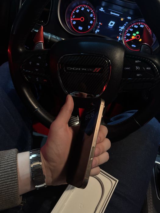 Продам Iphone 16 pro в идеале