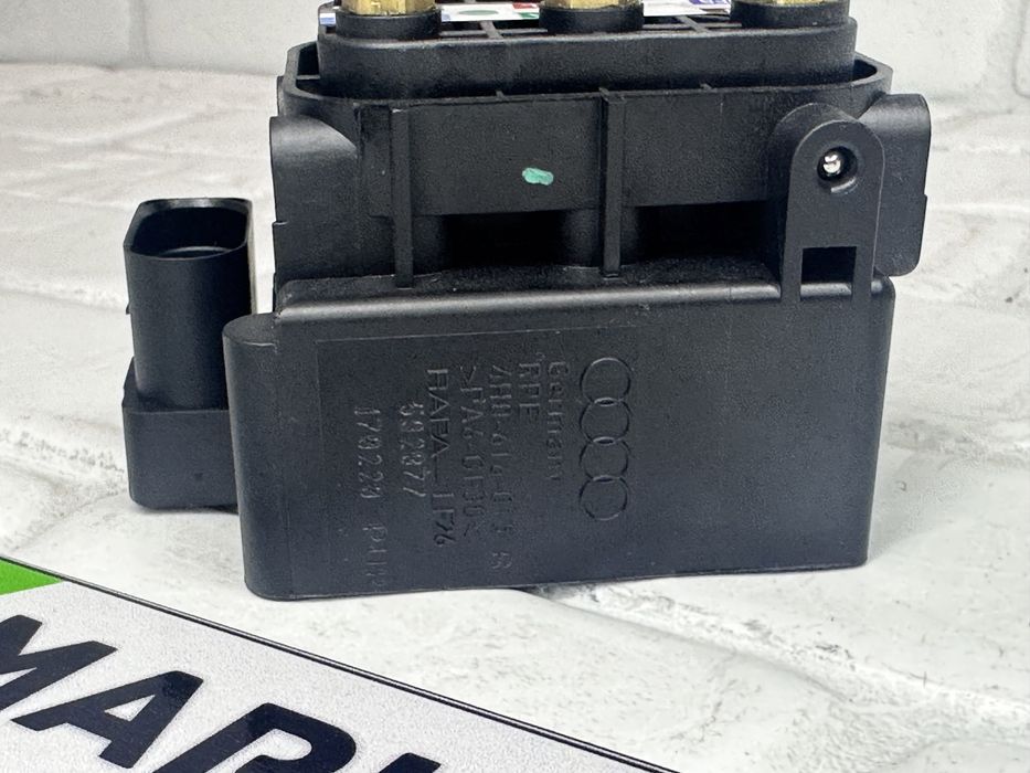 Въздушен клапан / Разпределител AUDI 4H0616013B