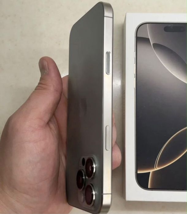 iPhone 16 Pro Max 256Gb Natural Titanium Идеальный