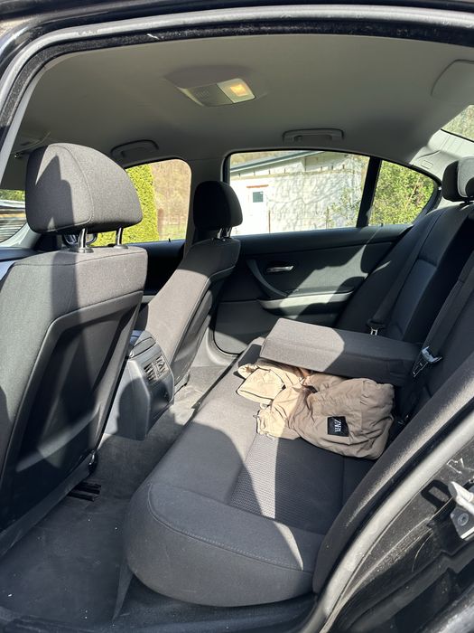 BMW 318i / 2009 / 156.000 km / manuala