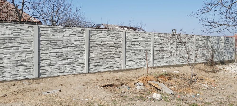 Gard din placi de beton