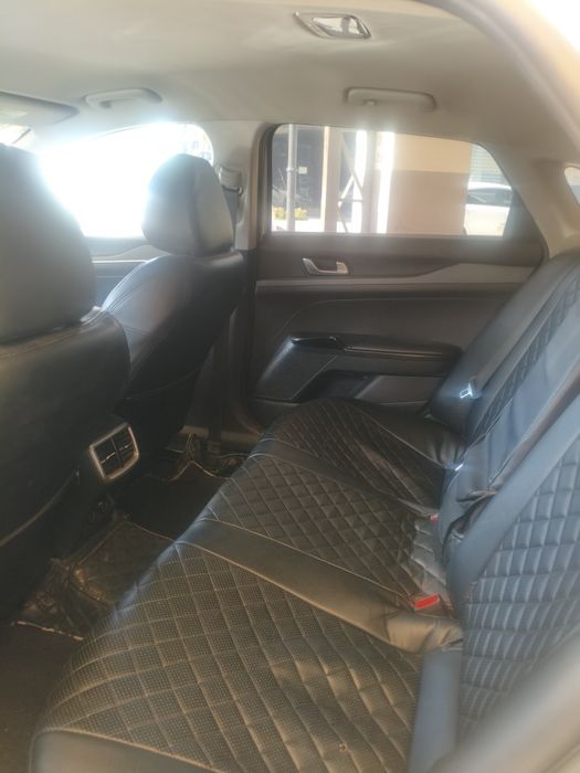 Kia k5 naqt yoki bank orqali sotiladi