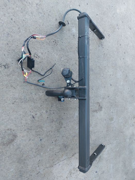 Carlig remorcare complet Volkswagen Touran 1T1 1T2 model 2003 - 2010