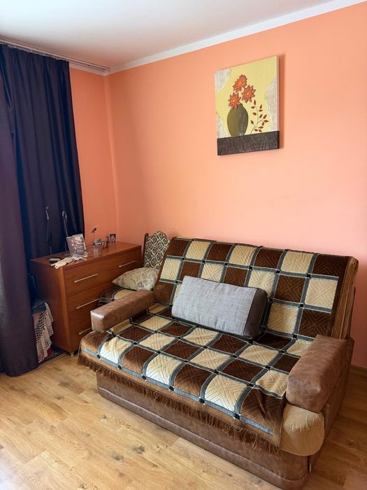 Apartament 3 camere , 2 băi