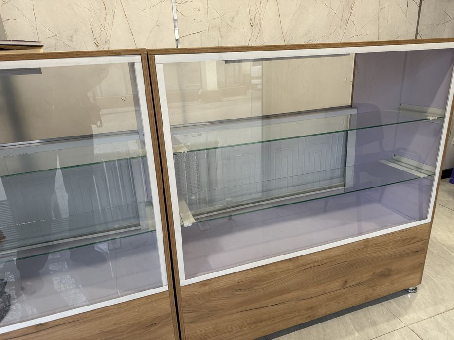 Продам холодильные витрины с подсветкой