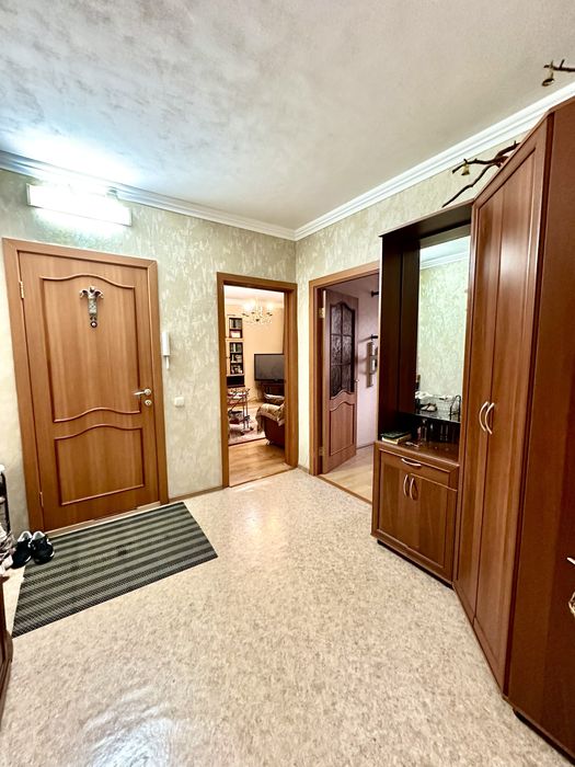 Продам 4 - комт. по улице Татимбета 5