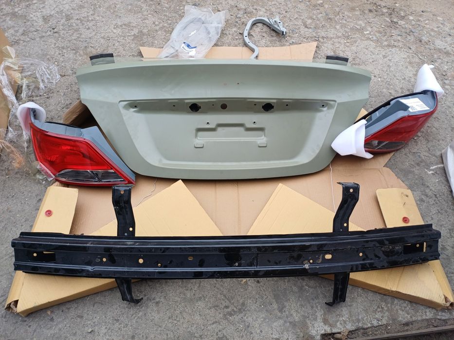 Хундай акцент.солярис.