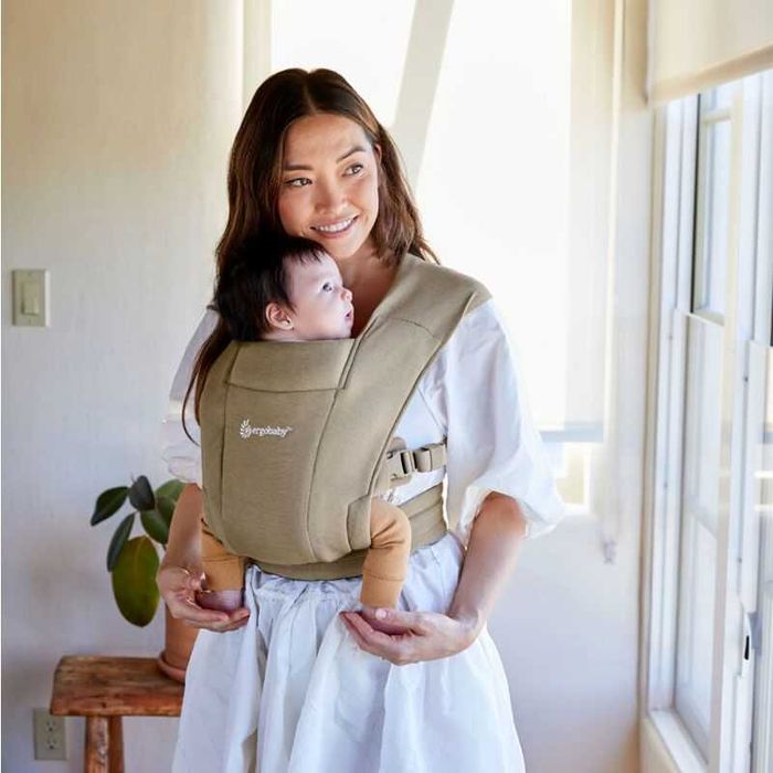 Ергономичната раница Embrace