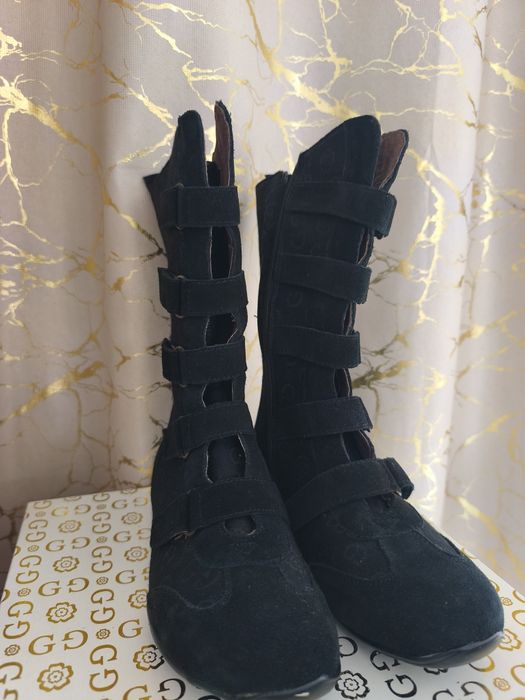 Модерни дамски ботуши