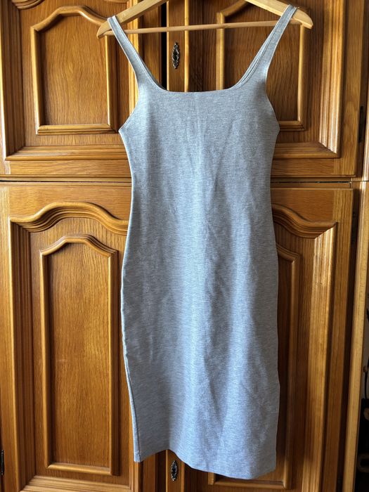 Rochie Zara Trafaluc gri mulată midi, mărimea XS/S