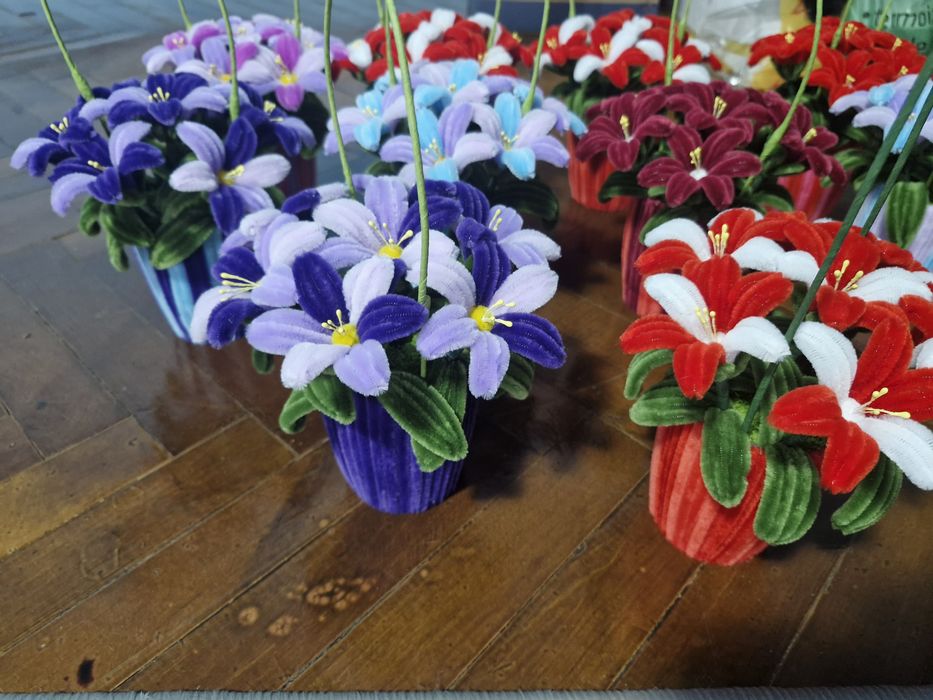 Flori din sârmă plușată un super cadou  de 1 martie 8 martie