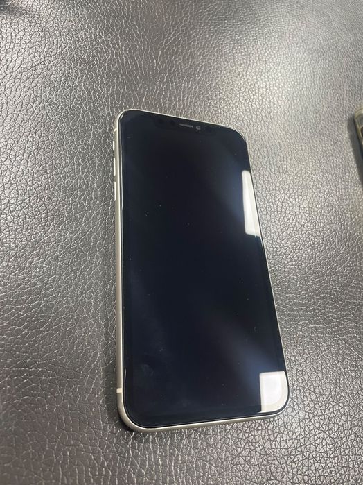 Срочно продается айфон 11