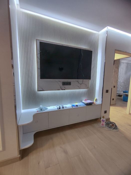 Мебель на заказ для дома для офисов и магазинов а так же для  школ