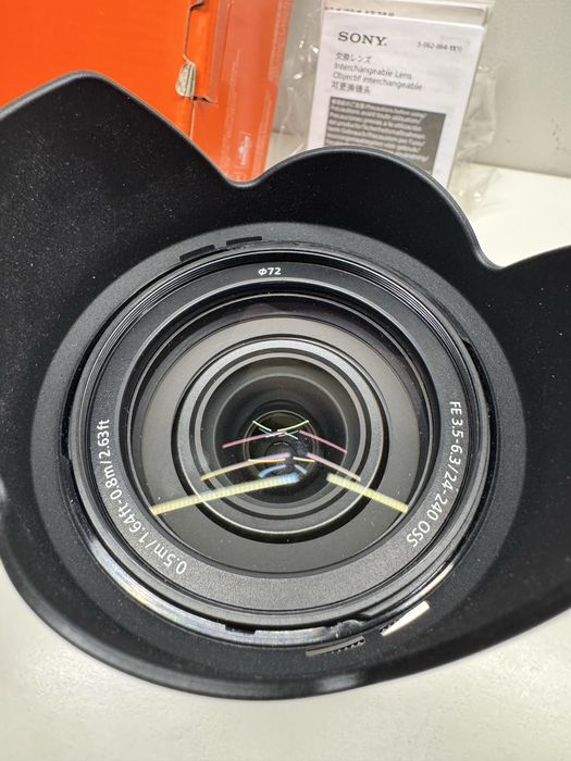 Obiectiv Sony FE 24-240 F3.5-6.3 ca nou (100 cadre)