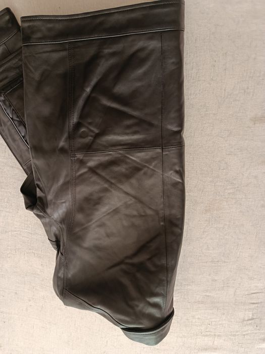 Срочно продаю Американскую натуральную кожаную куртку размер L/G