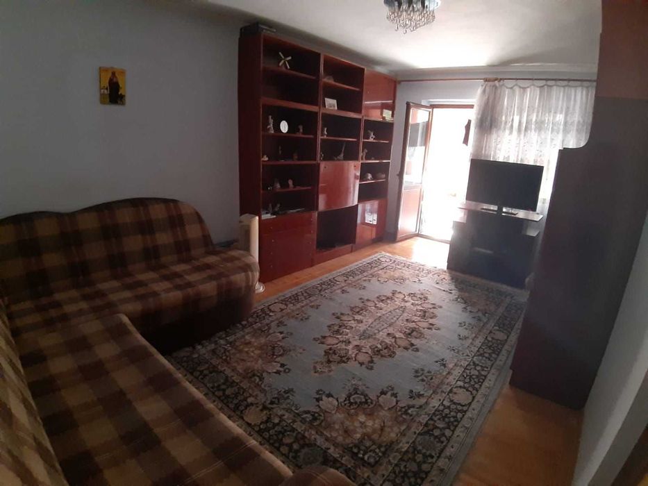 Apartament 2 camere de inchiriat B-dul Pandurilor, centrala proprie