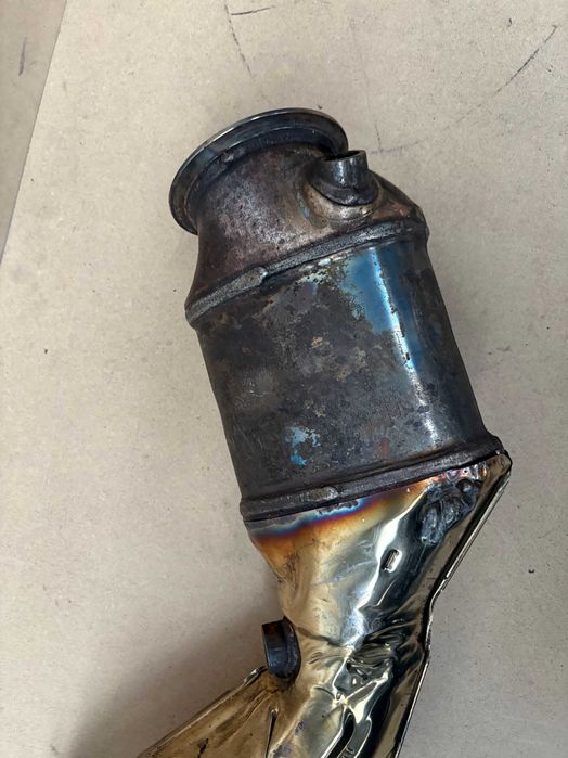 Оригинален катализатор БМВ М2 Ф87 М3 Ф80 М4 Ф82 1-3 Цилиндър