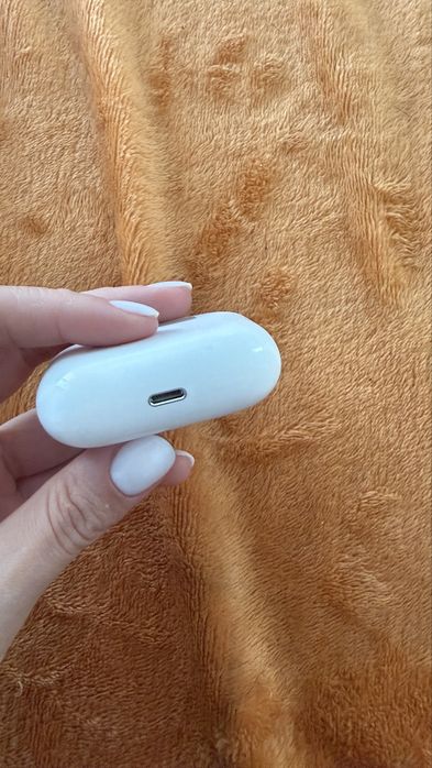 Airpods3(2021)-Apple