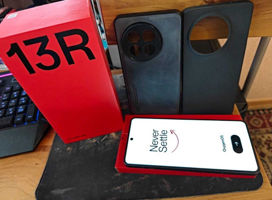 Продам смартфон OnePlus 13R