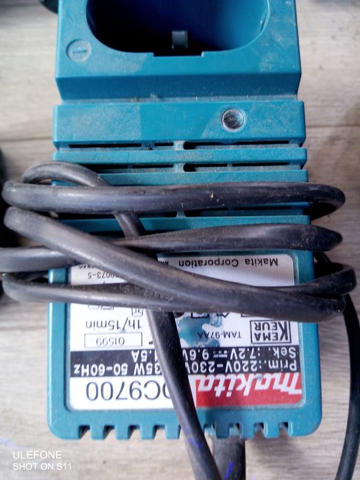 Винтоверт,батерия,зарядно