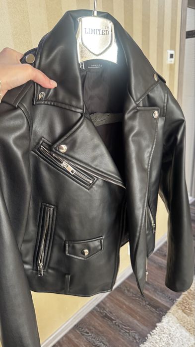 Кожаная куртка zara