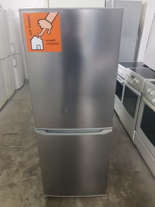 Хладилник с фризер