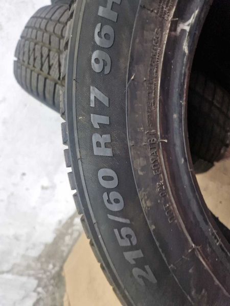 4 Kumho R17 215/60/ 
зимни гуми 
DOT3721