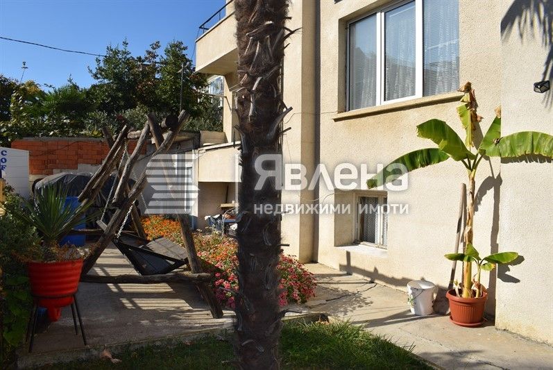 Агенция Явлена продава етаж от къща в гр. Приморск