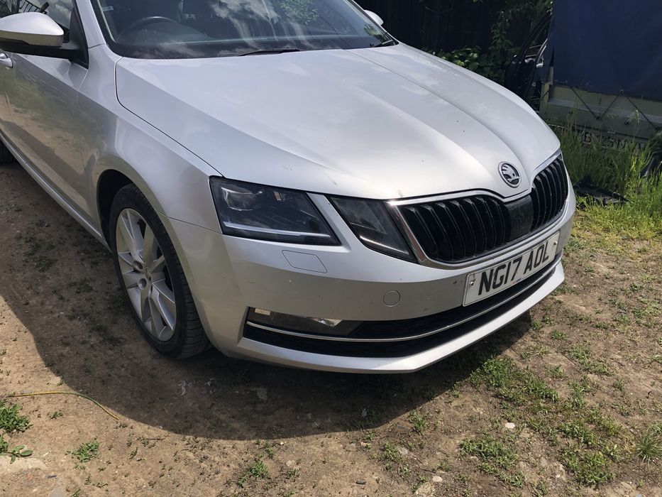 Fata completa Skoda Octavia 3 facelift 2017-2020 Bara fata capota aripa stanga dreapta far xenon faruri trager 2.0 tdi Euro 6 CRM CRMB LA7W SYV LA7W