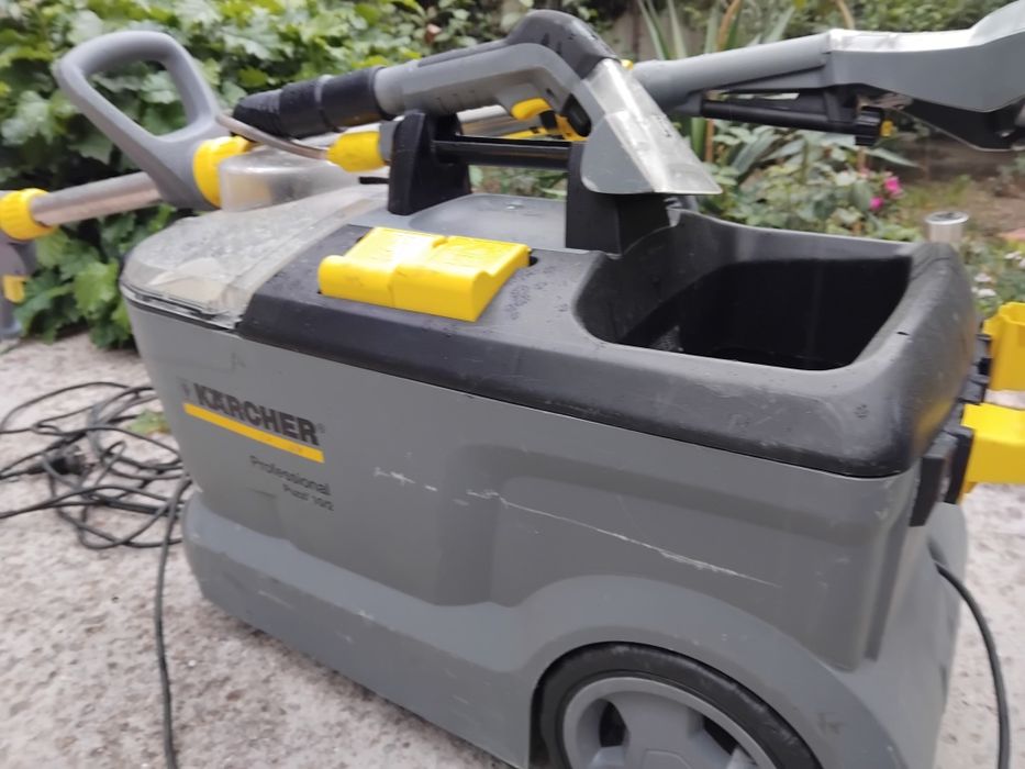 Перяща Прахосмукачка Karcher Puzzi 10/2 Profesional  Пере и Суши на място