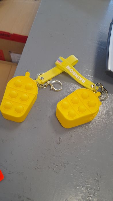 Фиджет попит играчки