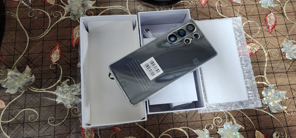 Продам новый телефон