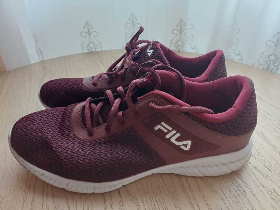 Adidasi Fila marimea 45