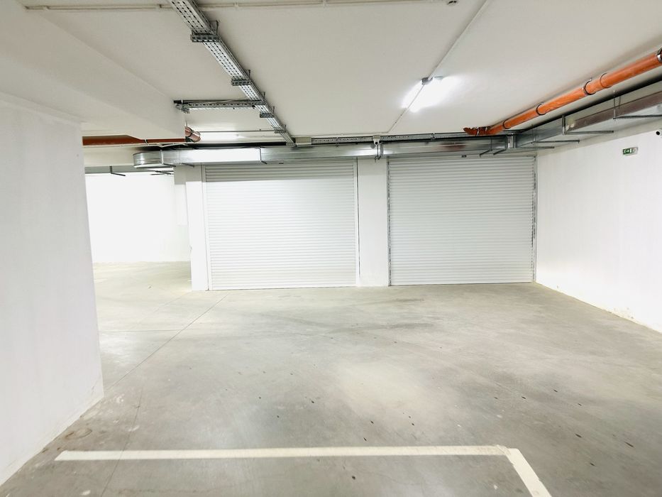 Подземен гараж