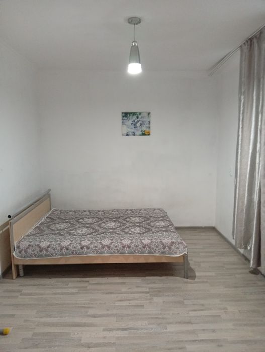 Сдается по месячно квартира