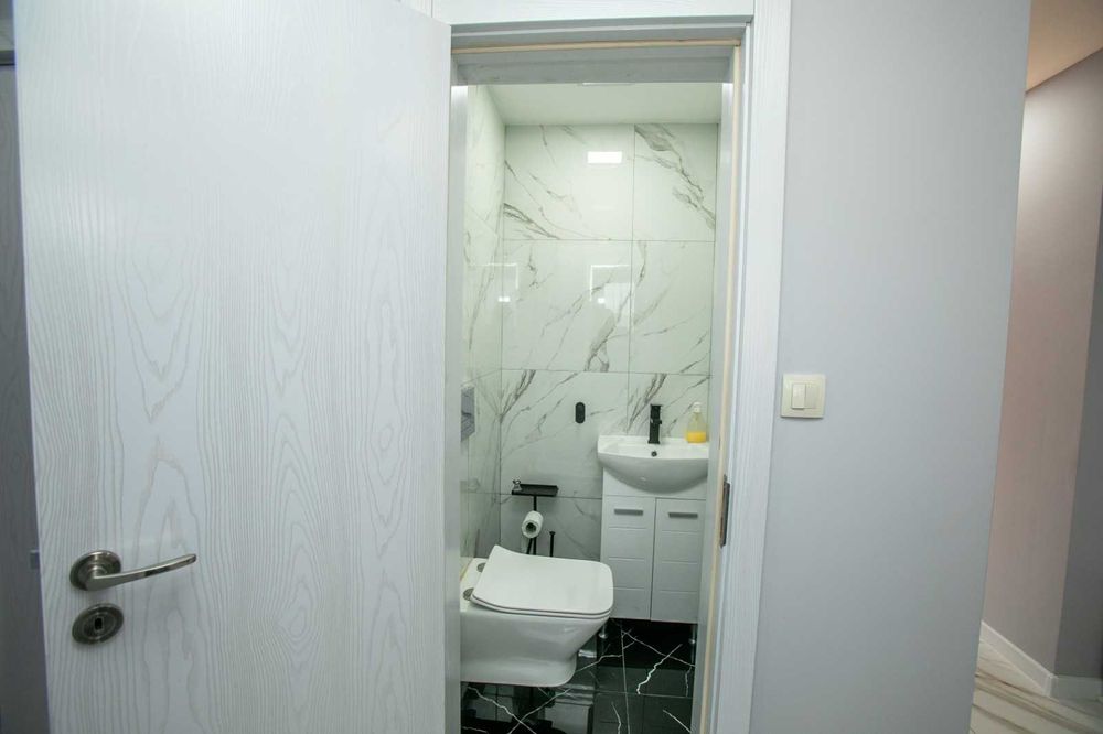 Продава се Тристаен апартамент в Ловеч, Широк център - 94 кв.м за 1107 €/кв.м - Снимка #8