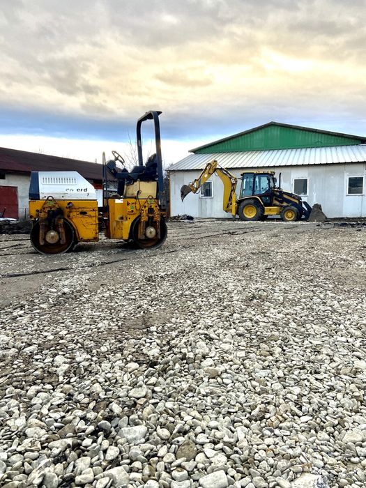 Inchiriez buldoexcavator si excavator Suceava