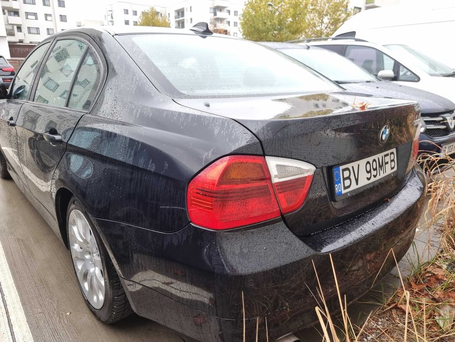 BMW Seria 3 E90 320i