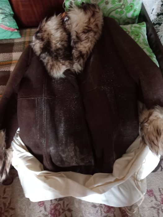 Кожух чисто нов дебел като броня