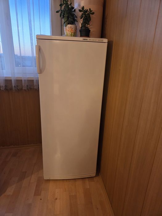 Продам  морозильную камеру