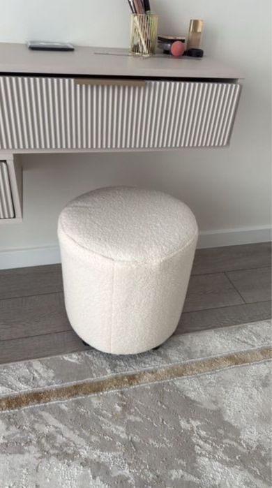 продам пуфик косметический