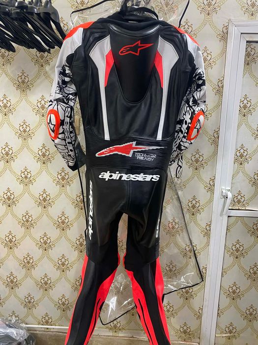 Мото Екипировка- Костюми Ботиши Ръкавици