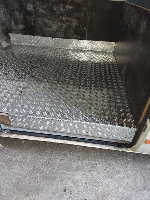 Vând LT 46 în stare foarte bună