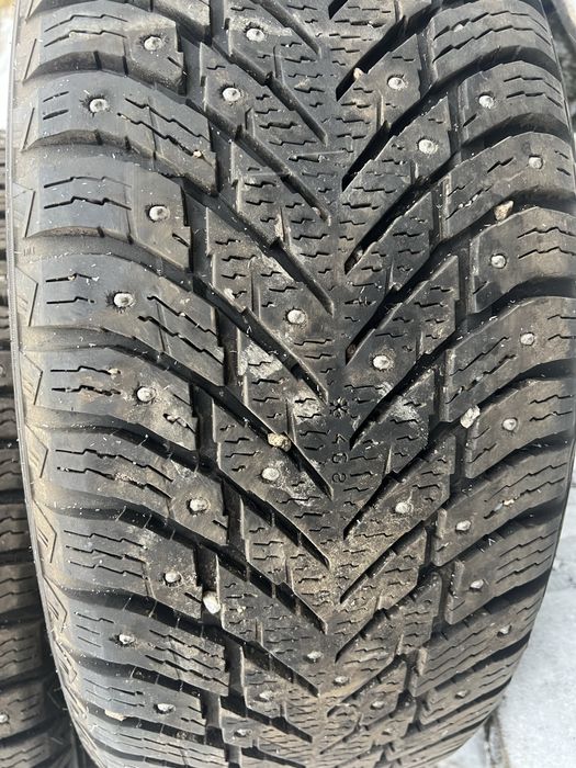 Продам резину с дисками на хендай санта фе