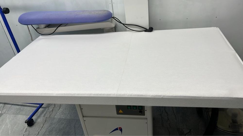 Гладильный стол.