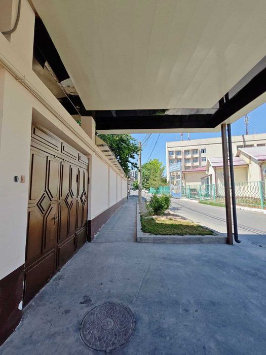 Кукча дарвоза ховли 4.6 сот бизнес ва яшаш учун дом под жилье и бизнес