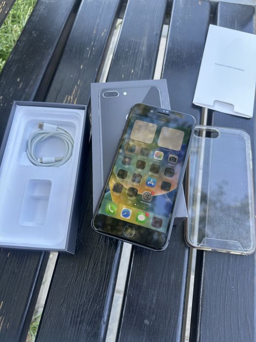 Продам телефон Айфон 8 Plus 256 Gb