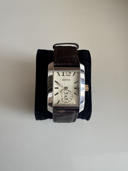 Часовник Doxa 243.20